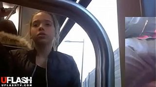 У парня всегда встаёт член, когда он находится рядом с девушками