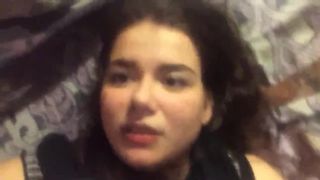 Пьяная тёлка ебётся с парнем перед камерой и трясёт упругой попкой